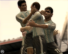画像ギャラリー No.014のサムネイル画像 / アジア戦略としてのオンライン版。「EA SPORTS FIFA Online 2」を開発する，EAシンガポールのプロデューサーに話を聞いた