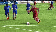 画像ギャラリー No.014のサムネイル画像 / 連載「PCゲームを持ち出そう！」。第17回はサッカーゲーム「FIFA 08」のPSP版を紹介