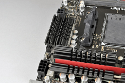 画像ギャラリー No.016のサムネイル画像 / 「AMD FX」対応のASUS製ゲーマー向けマザーボード「Crosshair V Formula」を概観してみる