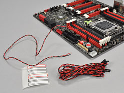 画像ギャラリー No.031のサムネイル画像 / 「Sandy Bridge-E」はまもなく登場？ ゲーマー向けX79マザーボード「Rampage IV Extreme」を写真で見る