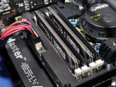 画像ギャラリー No.044のサムネイル画像 / ASUS，次世代R.O.G.マザー「Maximus V」など「Z77」チップセット搭載製品を予告。独自機能の解説も
