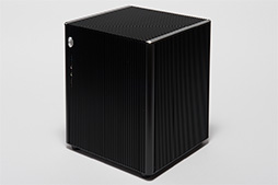 画像ギャラリー No.009のサムネイル画像 / 【PR】PCゲーマーのための「超小型ゲームPC」自作講座。カード長170mmのASUS製GTX 760カードなら，PCはここまで小さくできる