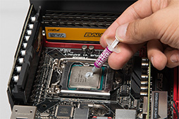 画像ギャラリー No.039のサムネイル画像 / 【PR】PCゲーマーのための「超小型ゲームPC」自作講座。カード長170mmのASUS製GTX 760カードなら，PCはここまで小さくできる