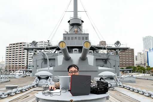画像ギャラリー No.002のサムネイル画像 / 【PR】世界初！ ASUSのデスクトップPC「ROG GR6」を戦艦三笠艦内に設置し，三笠を操艦するの巻
