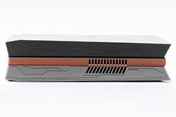 画像ギャラリー No.007のサムネイル画像 / 初代PS3より小さなASUSのゲームPC「ROG GR8 II」をテスト。GTX 1060 3GB＋i7-7700搭載でMMORPGも実用的に遊べる