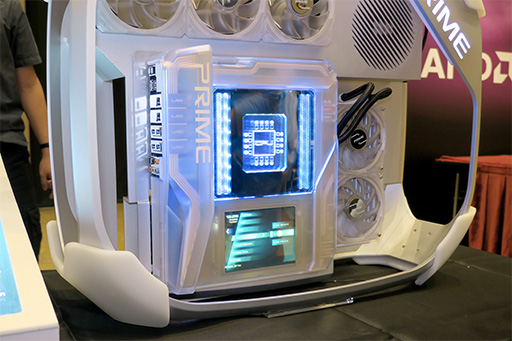 画像ギャラリー No.018のサムネイル画像 / ASUS，Ryzen 3000＆PCIe 4.0対応の「X570」チップセットを採用するゲーマー向けマザーボード計9製品を発表