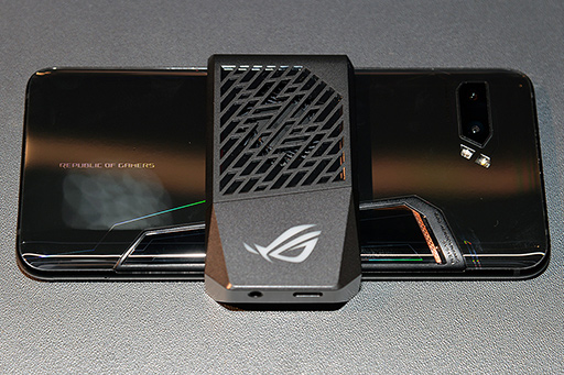画像ギャラリー No.013のサムネイル画像 / ASUS，ゲーム特化スマートフォン新製品「ROG Phone II」を発表。6.59インチ有機ELパネルとSnapdragon 855 Plusを採用する