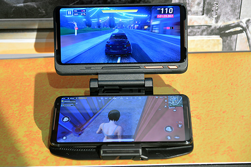 画像ギャラリー No.019のサムネイル画像 / ASUS，ゲーム特化スマートフォン新製品「ROG Phone II」を発表。6.59インチ有機ELパネルとSnapdragon 855 Plusを採用する