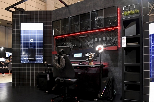 画像ギャラリー No.008のサムネイル画像 / ［TGS 2021］家具メーカーのIKEAがゲーマー向け家具を展示。新製品の電動昇降機能付きデスクや，落ち着いたデザインのチェアも