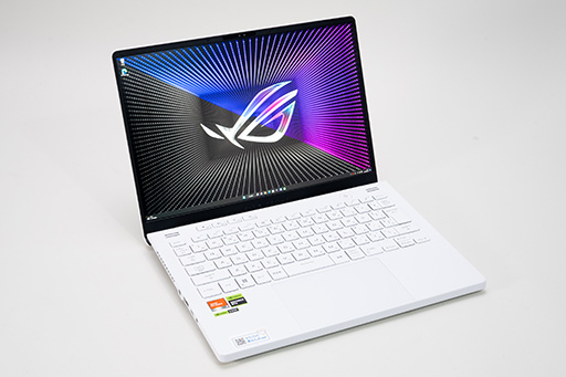 画像ギャラリー No.002のサムネイル画像 / 1.7kg台の高性能ゲームノートPC「ROG Zephyrus G14」の2023年モデルをチェック。デスクトップPCと比べたときの実力は？