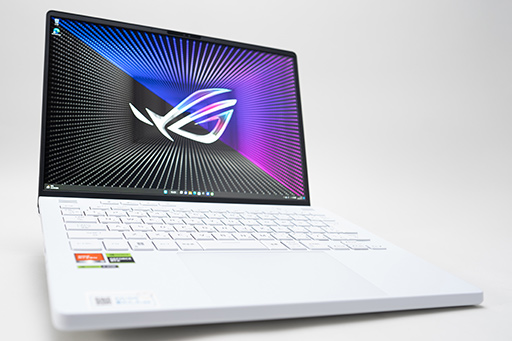 画像ギャラリー No.003のサムネイル画像 / 1.7kg台の高性能ゲームノートPC「ROG Zephyrus G14」の2023年モデルをチェック。デスクトップPCと比べたときの実力は？