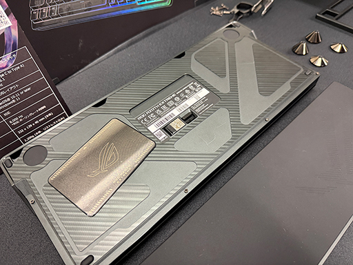 画像ギャラリー No.003のサムネイル画像 / Rapid Trigger対応の65％キーボードやカーボン採用の軽量マウスなど，ASUSが今後発売予定の製品を公開