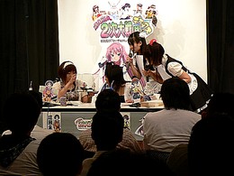 画像ギャラリー No.002のサムネイル画像 / 中2女子におすすめは，やおい漫画？　PS2/PSP版「萌え萌え2次大戦（略）☆デラックス」オフラインイベント