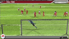 画像ギャラリー No.018のサムネイル画像 / 連載「PCゲームを持ち出そう！」。第53回はサッカーゲーム「UEFA EURO 2008」のPSP版を紹介