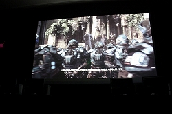 画像ギャラリー No.007のサムネイル画像 / 人気お笑い芸人6人が激突！「Gears of War 2」発売記念イベントの模様をレポート
