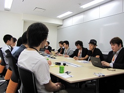 画像ギャラリー No.001のサムネイル画像 / プレイヤーから「1日社員」を募った会議の行方は？　「モンスターヴェルト・オンライン」プレイヤー参加企画会議レポート