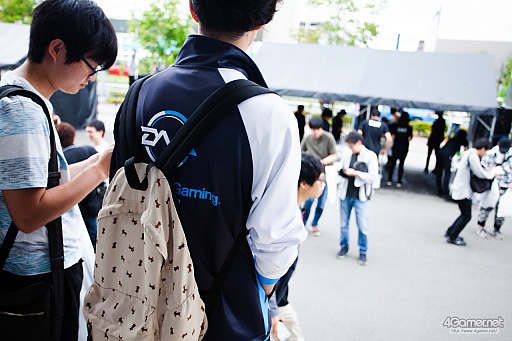 画像ギャラリー No.003のサムネイル画像 / 立川立飛アリーナが熱気に包まれた「LJL 2019 Summer Finals」DFM vs. V3レポート。世界大会への出場権を獲得
