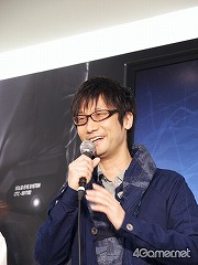 画像ギャラリー No.003のサムネイル画像 / アッキーナもタッチーナ！　「METAL GEAR SOLID TOUCH」完成発表会