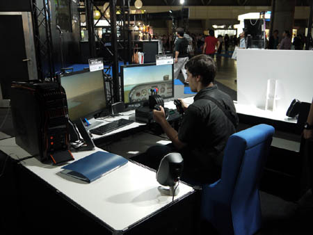 画像ギャラリー No.008のサムネイル画像 / ［TGS 2010］人気のPCゲーム14タイトルを贅沢な環境でプレイできちゃう「Gaming PC World」ブースレポート