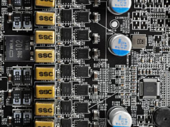 画像ギャラリー No.011のサムネイル画像 / “OC上等”なHD 5870カードは，ゲーム用途でメリットをもたらすか。MSI「R5870 Lightning」を試す