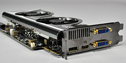 画像ギャラリー No.019のサムネイル画像 / “OC上等”なHD 5870カードは，ゲーム用途でメリットをもたらすか。MSI「R5870 Lightning」を試す