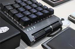 画像ギャラリー No.007のサムネイル画像 / Cooler Masterの片手用キーパッド「ControlPad」は，Cherry赤軸なのにアナログ入力ができる!?