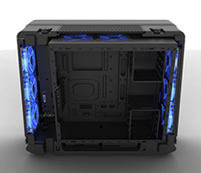 画像ギャラリー No.002のサムネイル画像 / 見た目はまるで軍用PC？ 24インチディスプレイを側面に取り付けたPCケースがマイルストーンから登場。採用PCは11月下旬から発売