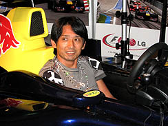 画像ギャラリー No.009のサムネイル画像 / 伝説のF1ドライバーが集合。コードマスターズ，10月7日発売予定の「F1 2010」完成披露会を開催