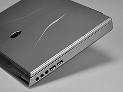 画像ギャラリー No.008のサムネイル画像 / 【PR】11.6インチ液晶のノートPCで，本当に3Dゲームはプレイできるの？ 「Alienware M11x」が持つ実力を，洗いざらい明らかにしてみた