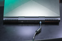 画像ギャラリー No.008のサムネイル画像 / ALIENWAREの担当者に聞く,新世代「17」「15」ノートPCのポイント。いかにして薄型化し,いかにして使い勝手を改善したのか