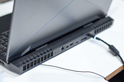 画像ギャラリー No.010のサムネイル画像 / ALIENWAREの担当者に聞く,新世代「17」「15」ノートPCのポイント。いかにして薄型化し,いかにして使い勝手を改善したのか