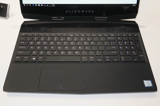 画像ギャラリー No.009のサムネイル画像 / 薄型ノートPC「ALIENWARE m15」はどんなゲーマー向け？ 「Aurora R8」は手動OCがメーカーサポート対象!? 製品担当者にいろいろ聞いてきた