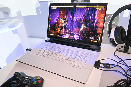 画像ギャラリー No.003のサムネイル画像 / 写真とインタビューで紐解くDellの新型ノートPC「ALIENWARE m15 R2」。第1世代から大きく変わったデザインを採用した理由とは？