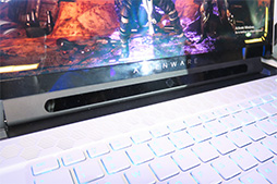 画像ギャラリー No.006のサムネイル画像 / 写真とインタビューで紐解くDellの新型ノートPC「ALIENWARE m15 R2」。第1世代から大きく変わったデザインを採用した理由とは？