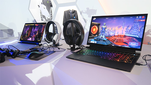 画像ギャラリー No.017のサムネイル画像 / 写真とインタビューで紐解くDellの新型ノートPC「ALIENWARE m15 R2」。第1世代から大きく変わったデザインを採用した理由とは？