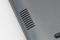 画像ギャラリー No.017のサムネイル画像 / 【PR】Alienware初のRyzen搭載ノートPC「Alienware m15 Ryzen Edition R5」は高性能を割安価格で入手できるお買い得なPCだ