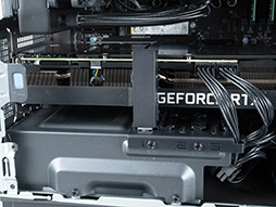 画像ギャラリー No.030のサムネイル画像 / 【PR】Dellの新型ゲームPC「New Alienware Aurora R13」は，斬新な新筐体とハイエンドなCPU＆GPUで4Kゲームも快適な高性能マシンだ