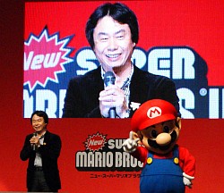 画像ギャラリー No.010のサムネイル画像 / マリオの生みの親，宮本 茂氏も登場した「New スーパーマリオブラザーズWii コインバトル日本一決定戦」全国決勝大会をレポート