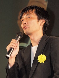 画像ギャラリー No.006のサムネイル画像 / ［TGS 2010］日本ゲーム大賞2010発表授賞式レポート。経済産業大臣賞は堀井雄二氏，年間作品部門の大賞は「New スーパーマリオブラザーズ Wii」に