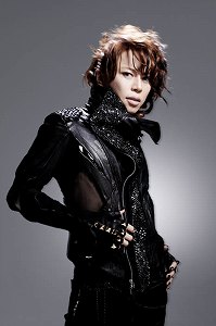画像ギャラリー No.001のサムネイル画像 / 「戦国BASARA 5周年祭〜武道館の宴〜」が2011年1月3日に開催決定。西川貴教さんが新曲を熱唱した「T.M.R.15 vs 戦国BASARA 3 夏の陣！」をレポート