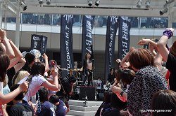 画像ギャラリー No.015のサムネイル画像 / 「戦国BASARA 5周年祭〜武道館の宴〜」が2011年1月3日に開催決定。西川貴教さんが新曲を熱唱した「T.M.R.15 vs 戦国BASARA 3 夏の陣！」をレポート