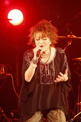 画像ギャラリー No.017のサムネイル画像 / 思わずペルソナが覚醒してもおかしくないくらいの盛り上がりだった「PERSONA MUSIC TOUR 2010」東京公演レポートを掲載