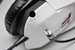 画像ギャラリー No.024のサムネイル画像 / Mad Catz製ヘッドセット「TRITTON Pro＋」レビュー。鬼門中の鬼門となる“リアル5.1ch”な新モデルに見るべきものはあるのか