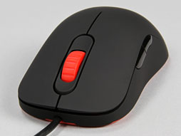 画像ギャラリー No.002のサムネイル画像 / ZOWIEの新型ワイヤードマウス「AM」レビュー。SpawN仕様の光学センサー搭載モデルは「クセがなく，人を選ぶ」