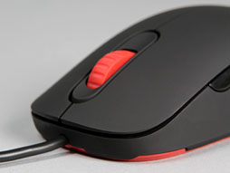 画像ギャラリー No.016のサムネイル画像 / ZOWIEの新型ワイヤードマウス「AM」レビュー。SpawN仕様の光学センサー搭載モデルは「クセがなく，人を選ぶ」