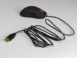 画像ギャラリー No.019のサムネイル画像 / ZOWIEの新型ワイヤードマウス「AM」レビュー。SpawN仕様の光学センサー搭載モデルは「クセがなく，人を選ぶ」