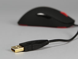 画像ギャラリー No.029のサムネイル画像 / ZOWIEの新型ワイヤードマウス「AM」レビュー。SpawN仕様の光学センサー搭載モデルは「クセがなく，人を選ぶ」