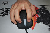 画像ギャラリー No.012のサムネイル画像 / ZOWIEの新型マウス「EC2 eVo」レビュー。“改良版EC2”の完成度は，どこまであの名機に近づいたか