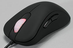 画像ギャラリー No.018のサムネイル画像 / ZOWIEの新型マウス「EC2 eVo」レビュー。“改良版EC2”の完成度は，どこまであの名機に近づいたか