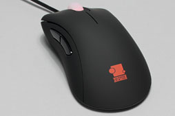 画像ギャラリー No.020のサムネイル画像 / ZOWIEの新型マウス「EC2 eVo」レビュー。“改良版EC2”の完成度は，どこまであの名機に近づいたか